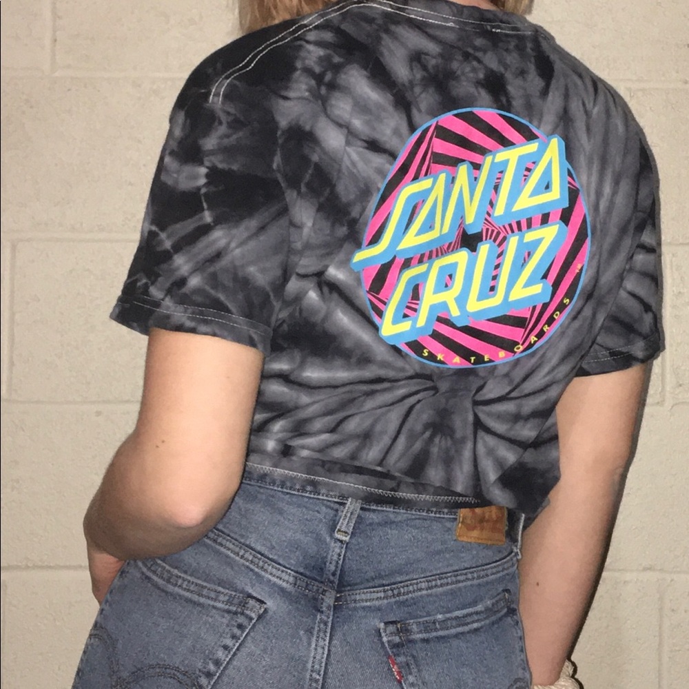 MEDIUM NHS SANTA CRUZ GREY TIE DYE GRAPHIC TEE